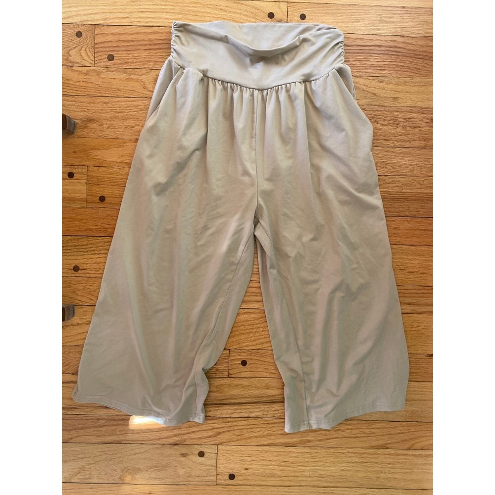 High Waisted Capri Pants